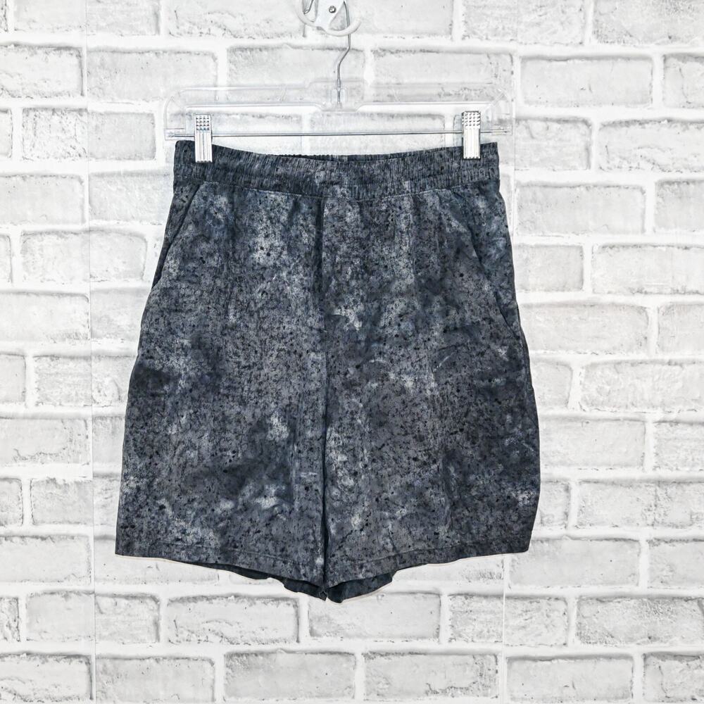 Lululemon Men's liner less Peace Breaker Shorts grey size Small